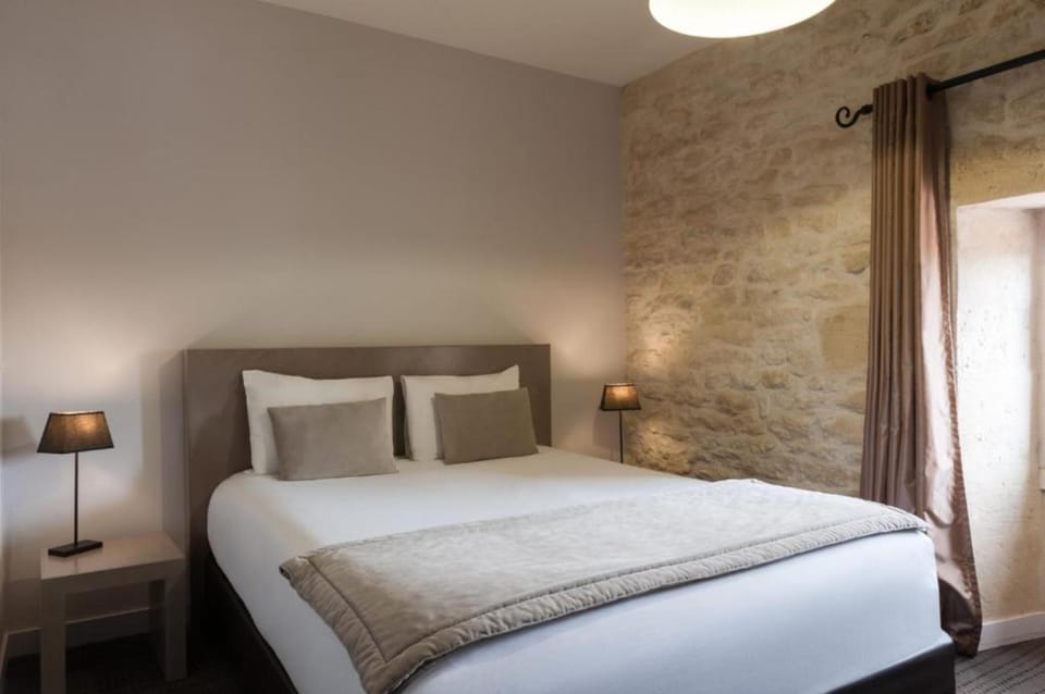 Double Room, Pool View | Premium bedding, desk, blackout drapes, soundproofing