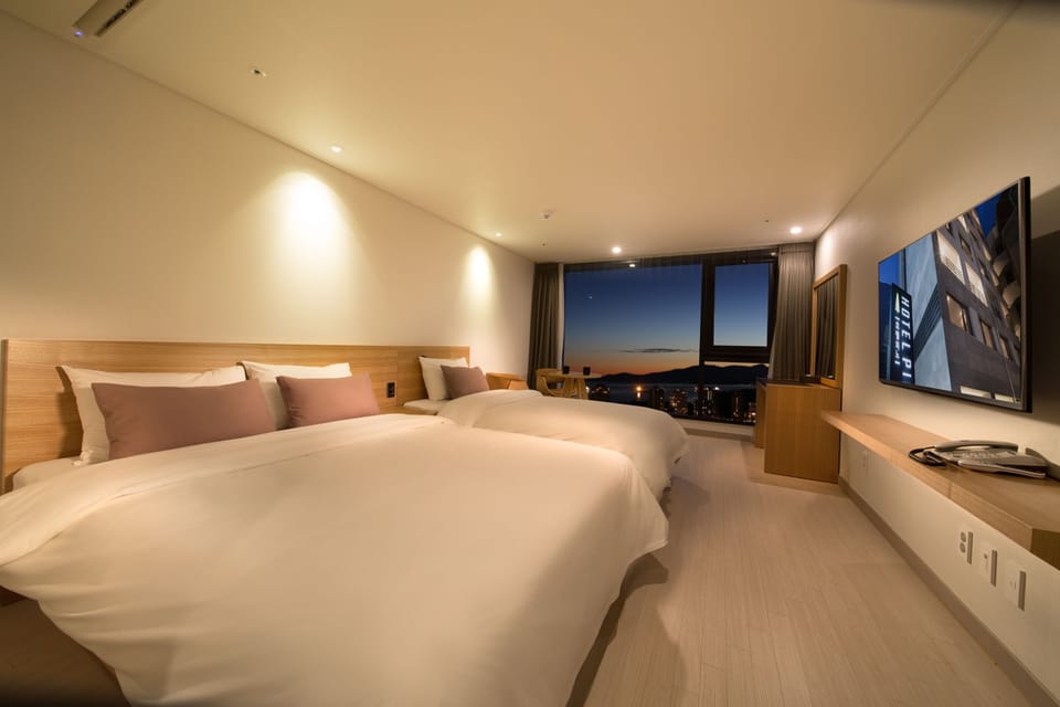 Standard Twin Room | Premium bedding, desk, soundproofing, free WiFi