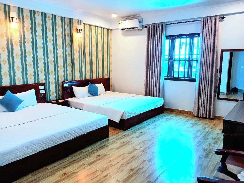Desk, WiFi (free), bed sheets