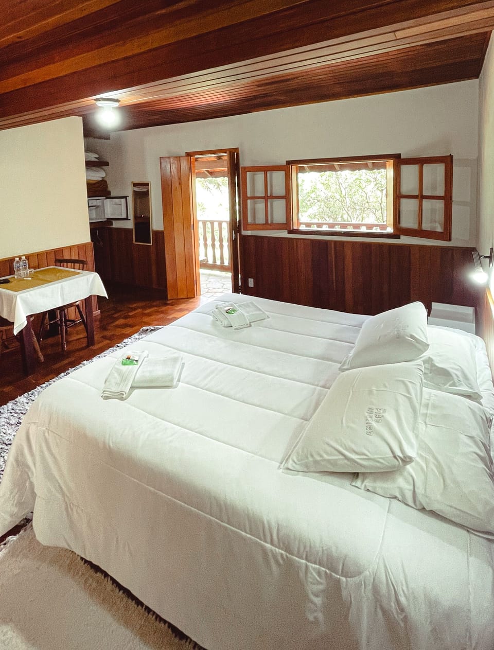 Family Suite | Minibar, desk, free WiFi, bed sheets