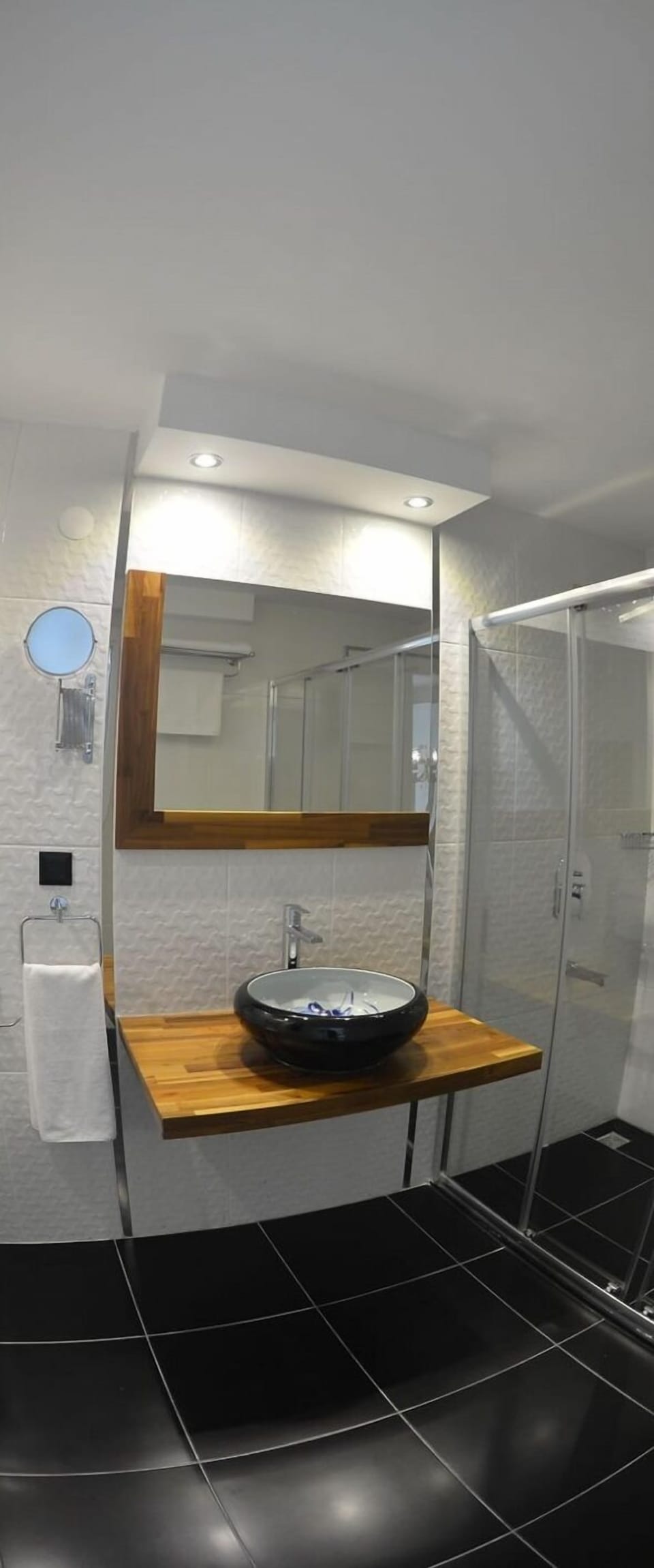 Shower, free toiletries, hair dryer, bathrobes