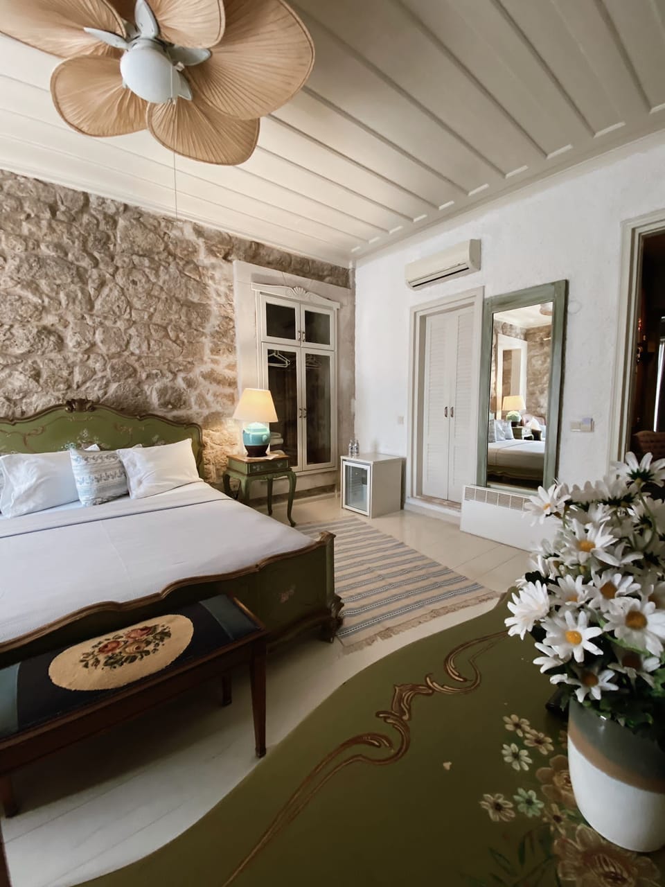 Deluxe Double Room | Minibar, in-room safe, free WiFi, bed sheets