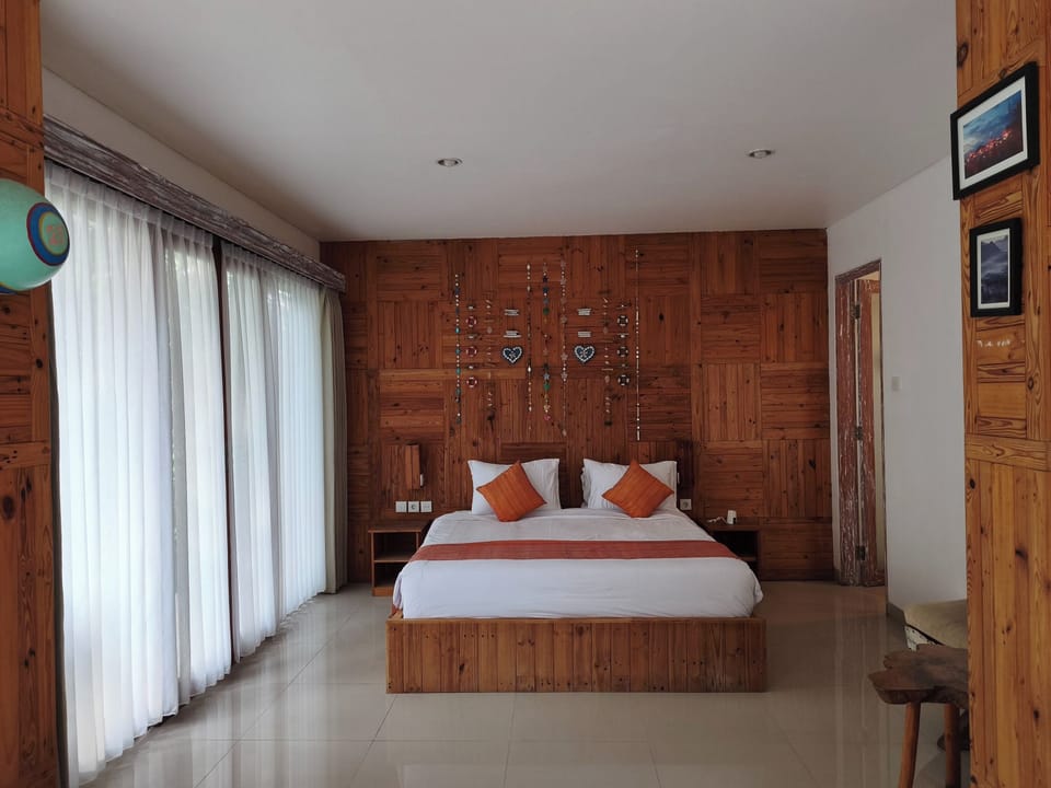 Suite | In-room safe, desk, free WiFi