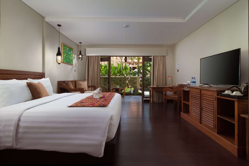 1 bedroom, premium bedding, down comforters, pillowtop beds