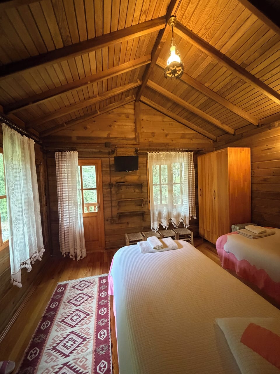 Bungalow, 2 Bedrooms | Soundproofing, free WiFi, bed sheets, wheelchair access