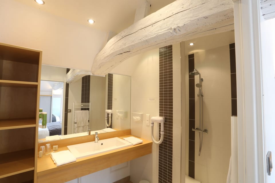 Bathroom | Shower, hair dryer, soap, shampoo