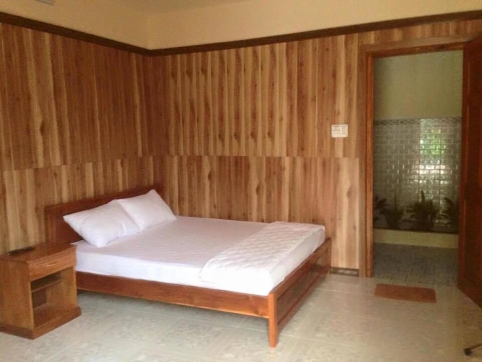 In-room safe, desk, free WiFi, bed sheets