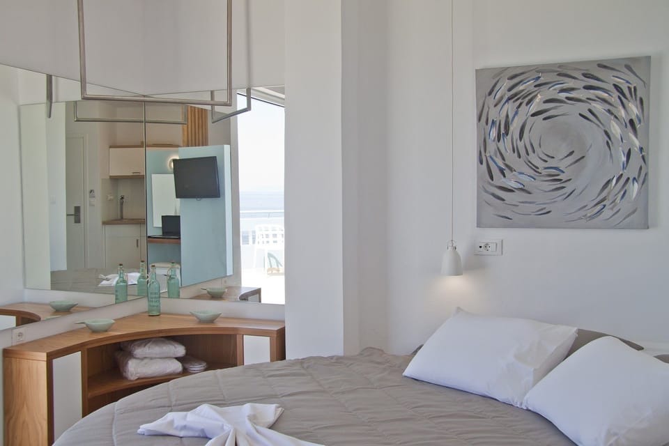 Deluxe Studio Suite, 1 King Bed with Sofa bed, Oceanfront | View from room