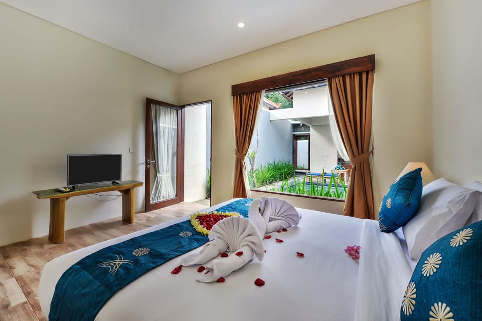Villa, 1 Bedroom, Private Pool | 1 bedroom, premium bedding, in-room safe, desk