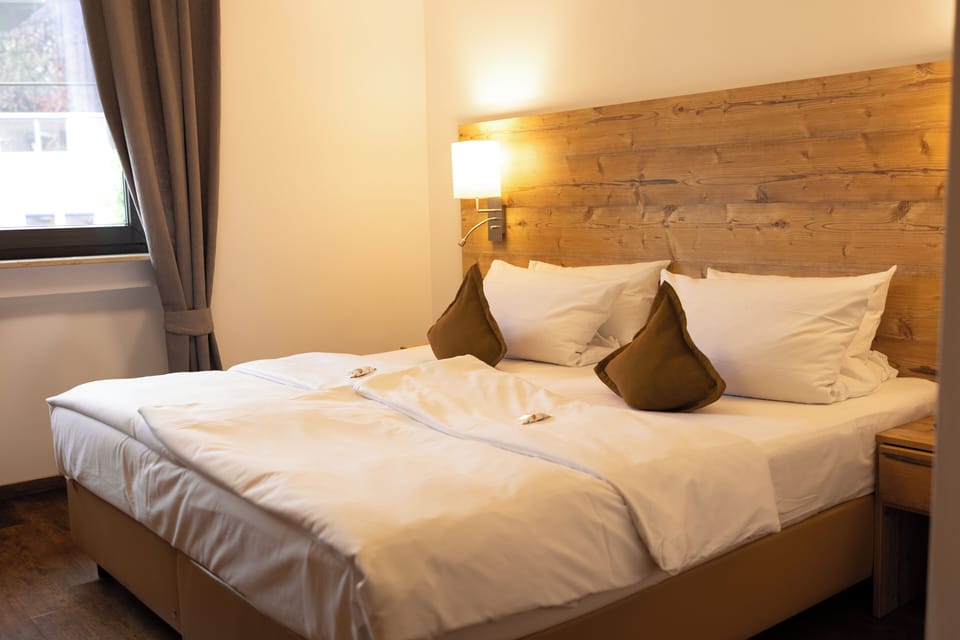 Comfort Double Room | Desk, laptop workspace, free WiFi, bed sheets