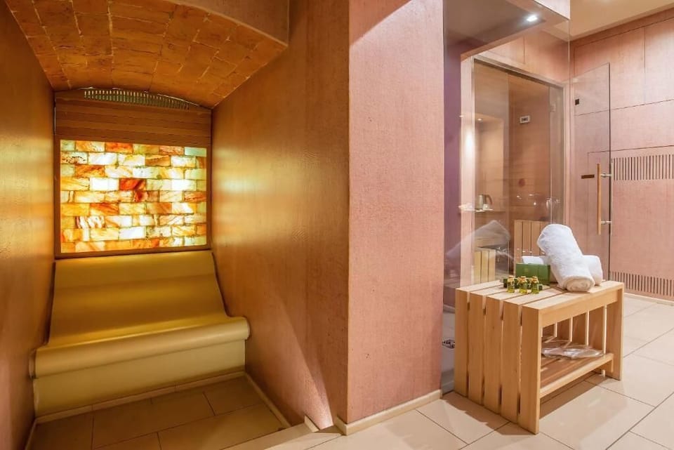 Relax Room & SPA, basement floor | Premium bedding, laptop workspace, soundproofing