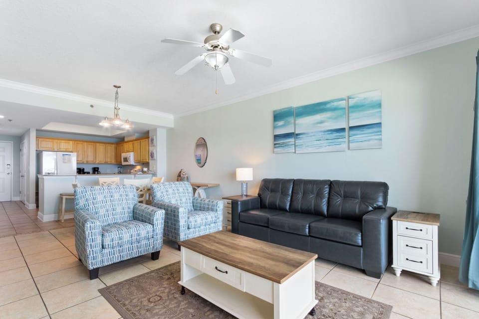 Comfort Condo, 2 Bedrooms, Balcony, Oceanfront | Living room | 55-inch Smart TV with cable channels, foosball