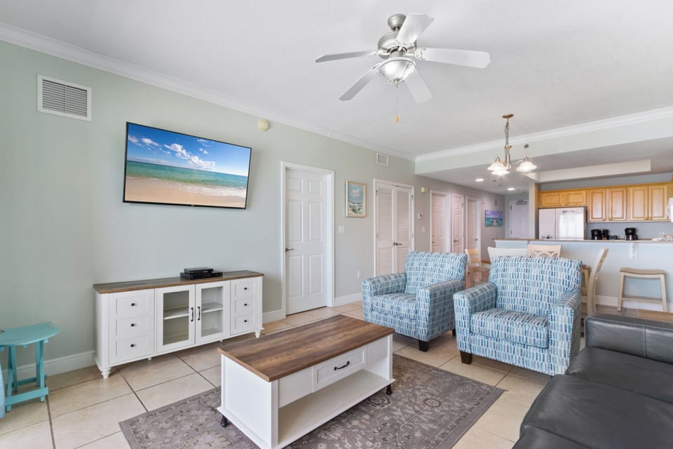 Comfort Condo, 2 Bedrooms, Balcony, Oceanfront | Interior