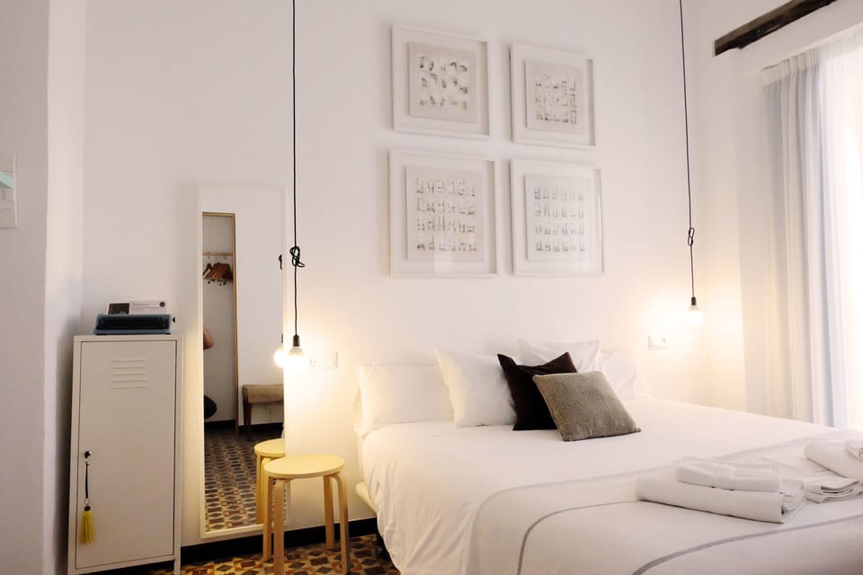 Double or Twin Room, Private Bathroom | Individually decorated, individually furnished, blackout drapes