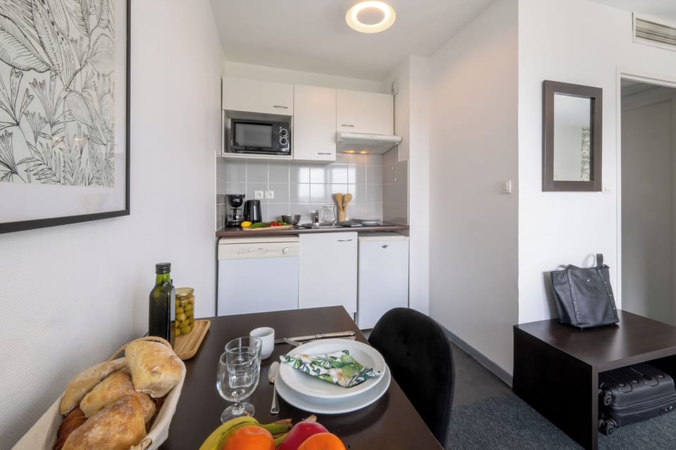 Private kitchenette