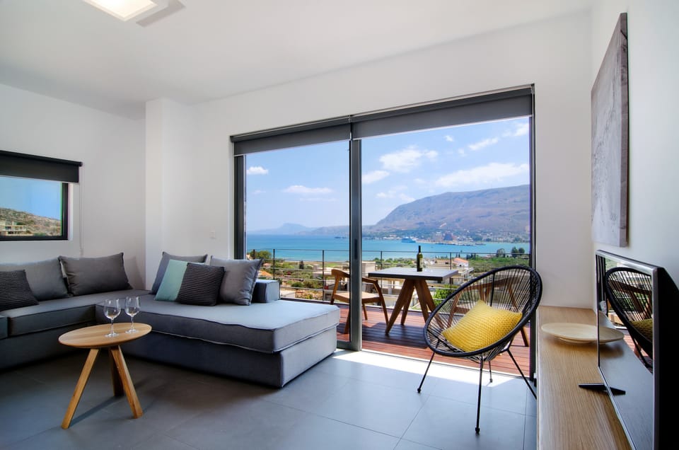 Duplex, Sea View | Living area | 42-inch flat-screen TV with satellite channels, TV