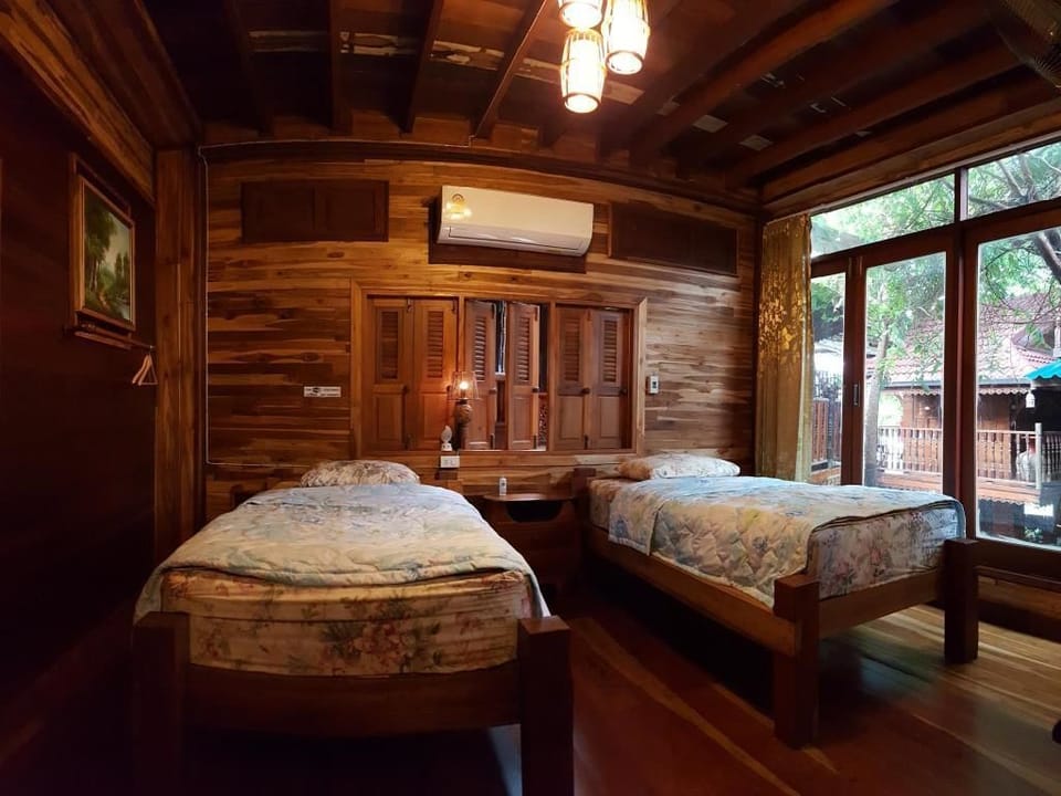 Standard Room, 2 Twin Beds | Free WiFi