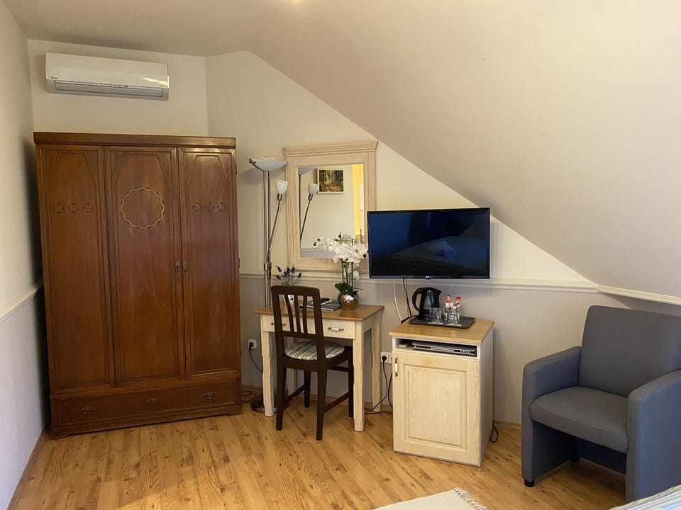 Premium bedding, minibar, in-room safe, individually decorated