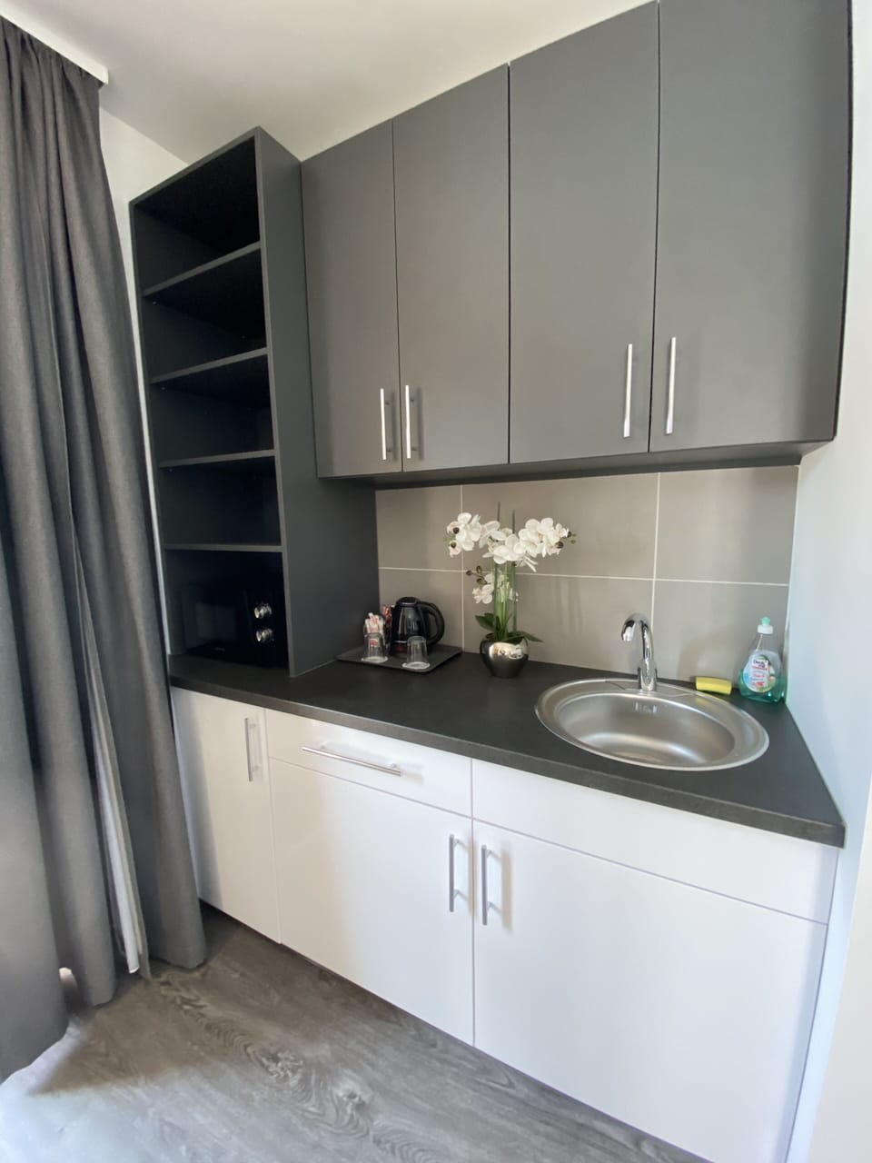 Fridge, electric kettle