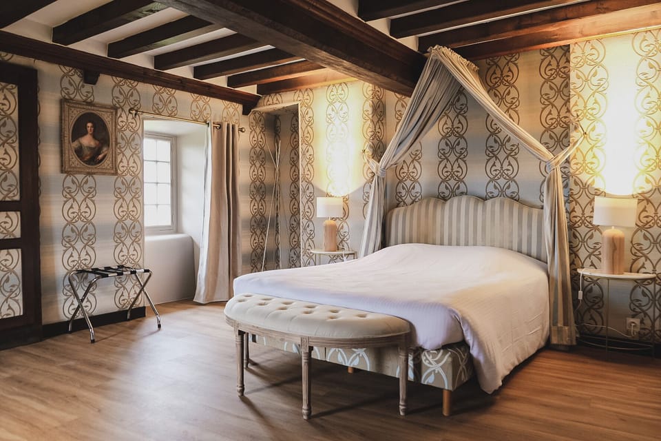 Premium bedding, individually decorated, iron/ironing board, free WiFi