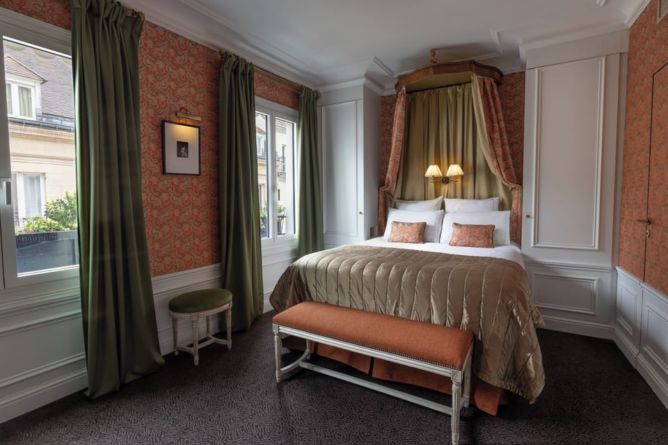 Premium bedding, minibar, in-room safe, desk