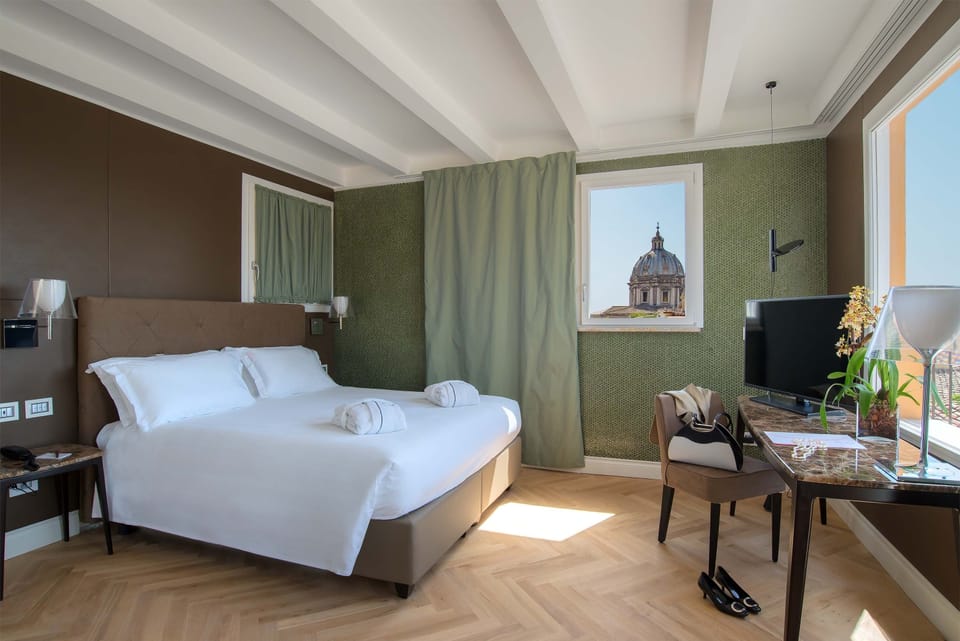 Penthouse, Terrace, City View | In-room safe, individually decorated, desk, blackout drapes