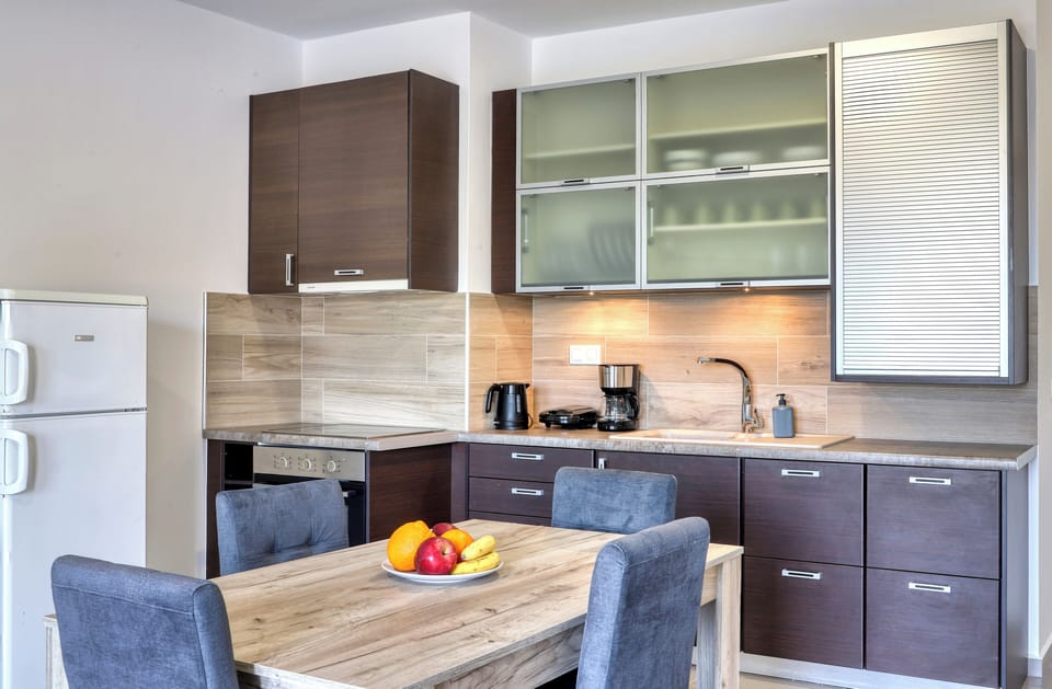 Two Bedroom Apartment Bay View | Private kitchen | Fridge, stovetop, coffee/tea maker, electric kettle