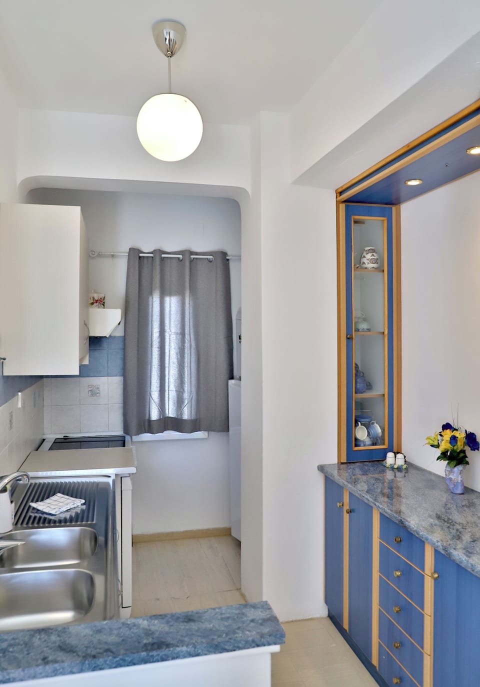 Apartment, 2 Bedrooms, Sea View | Private kitchen | Fridge, stovetop, coffee/tea maker, electric kettle