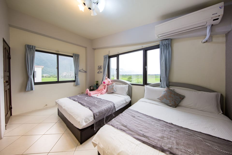 Quadruple Room | Blackout drapes, soundproofing, WiFi (free), individually decorated