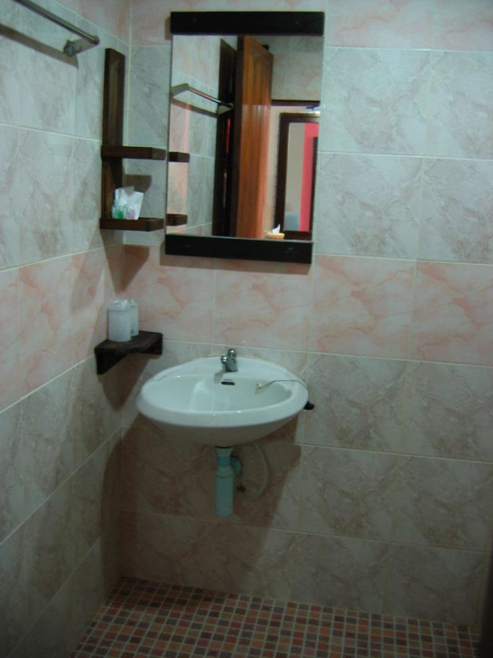 Standard Twin Room | Bathroom sink