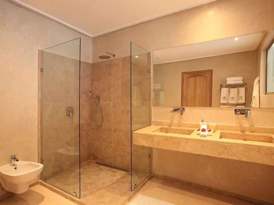 Suite, Private Bathroom (Impériale) | Bathroom