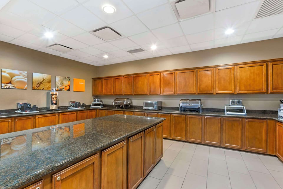 Free daily on-the-go breakfast