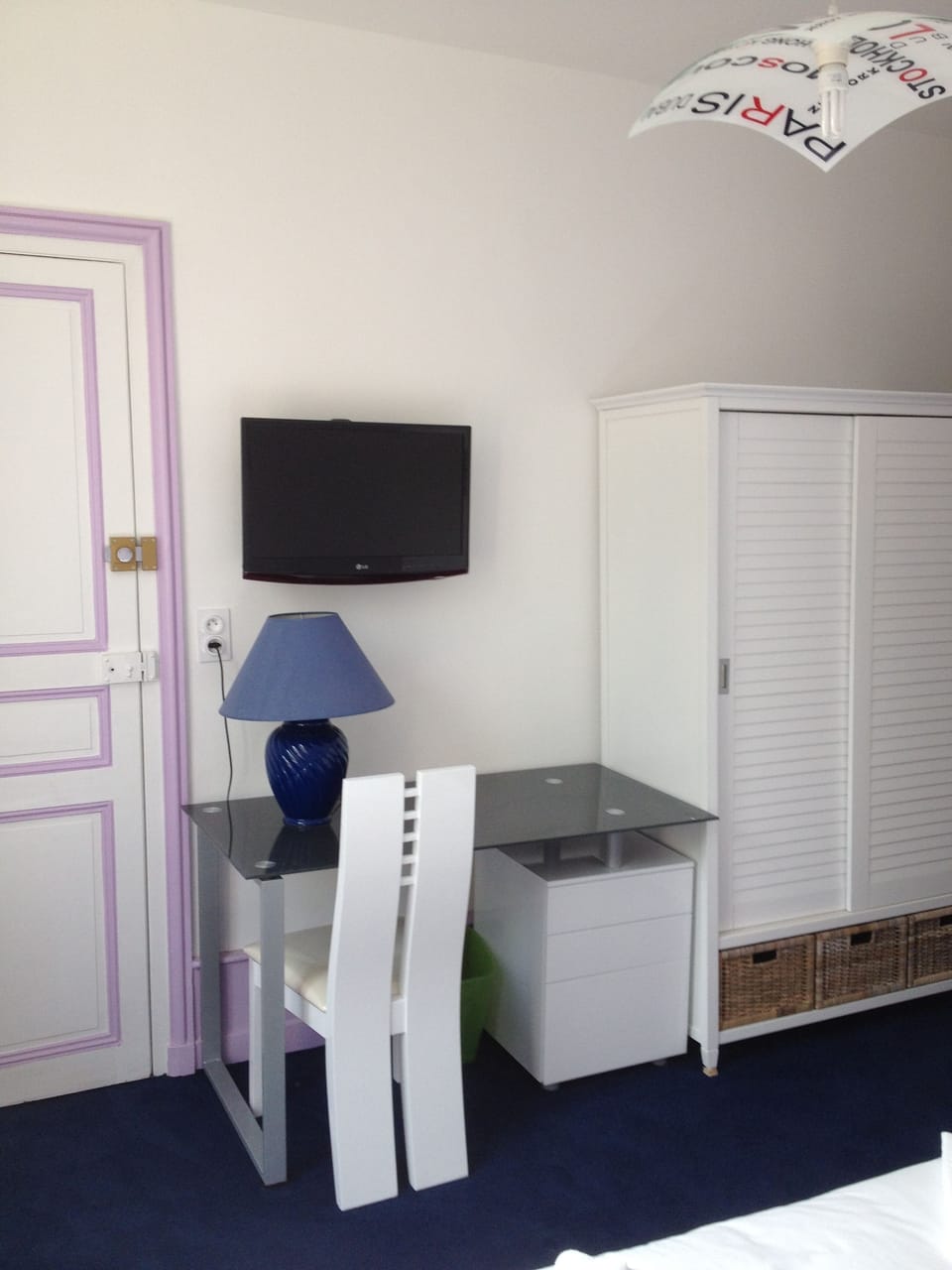 Room amenity