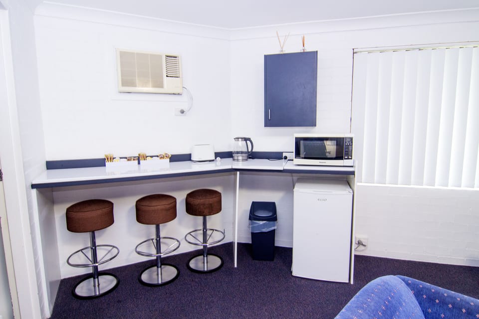 Family Room | Living area | Flat-screen TV