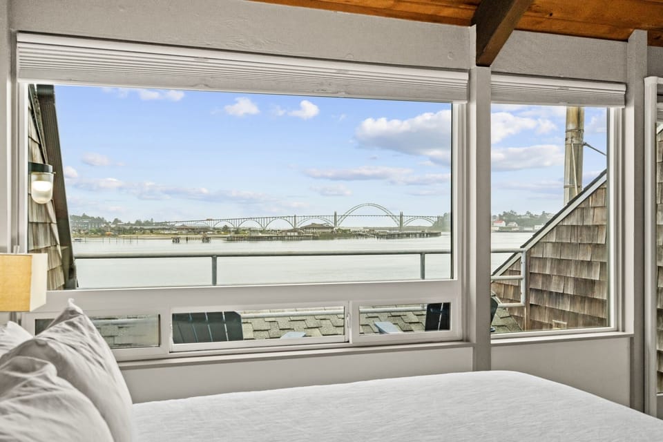 Deluxe Room, 1 King Bed, Bay View | Premium bedding, individually decorated, individually furnished