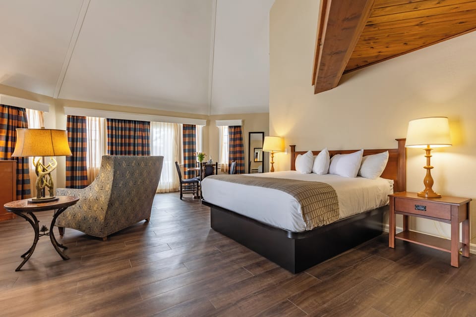 Premier Studio Suite | Premium bedding, pillowtop beds, iron/ironing board