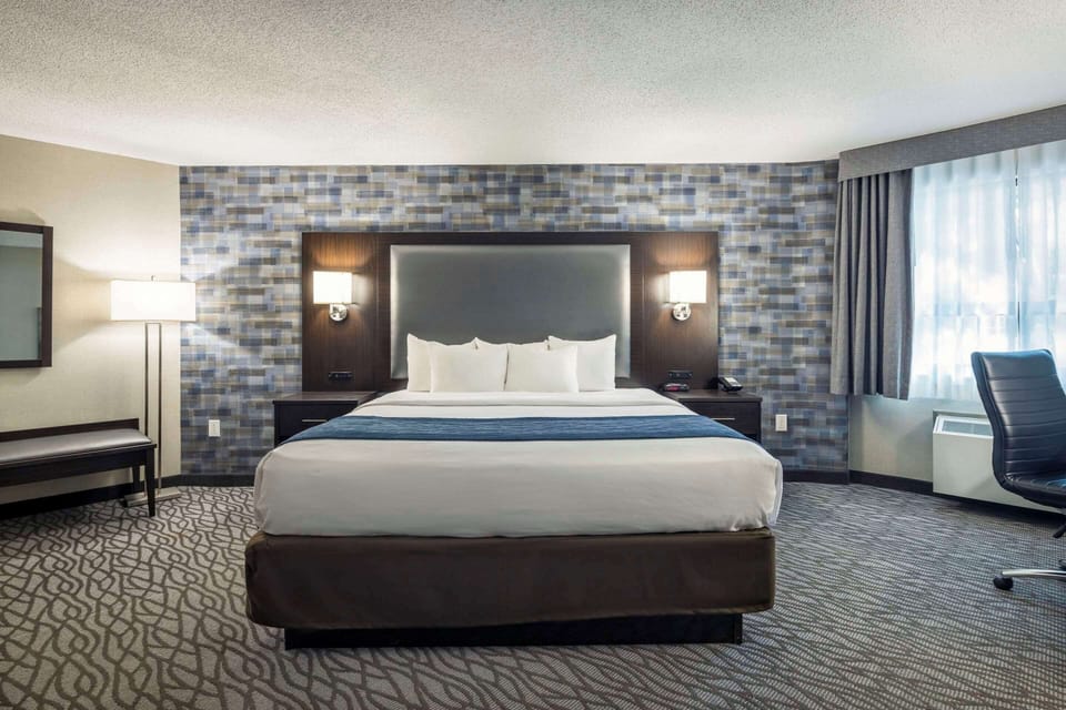 Premium bedding, pillowtop beds, desk, blackout drapes