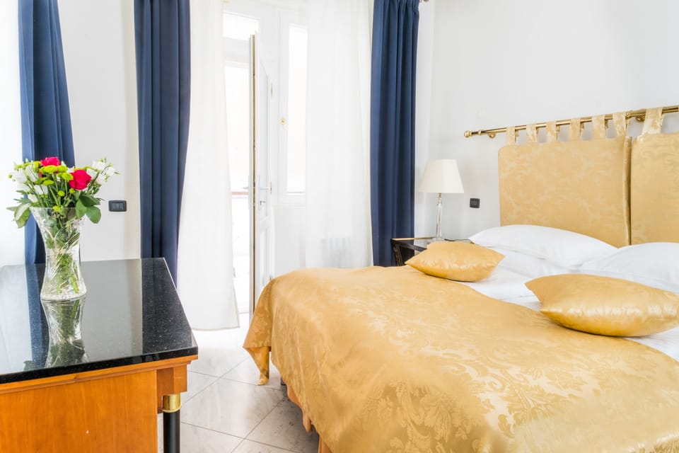 Family Room | In-room safe, desk, soundproofing, iron/ironing board