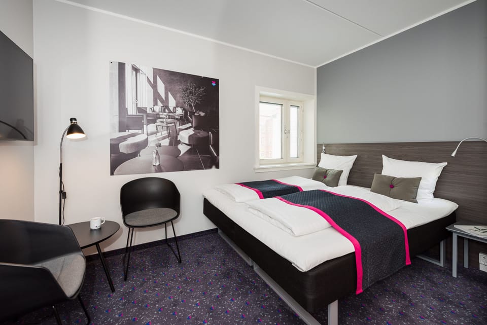 Captain | Desk, free WiFi, bed sheets