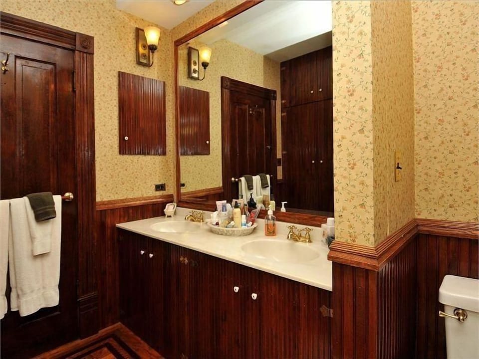 Romantic Triple Room, Ensuite (Victorian Loft - Lydia's ) | Bathroom