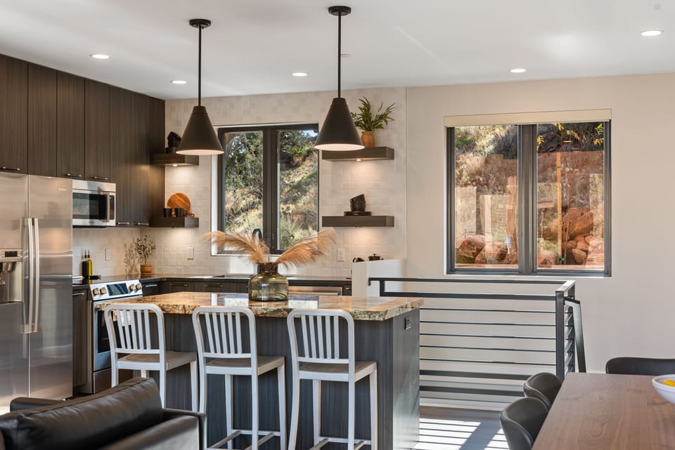 LaFave South: The Narrows | Living area | 65-inch flat-screen TV with digital channels, TV, streaming services