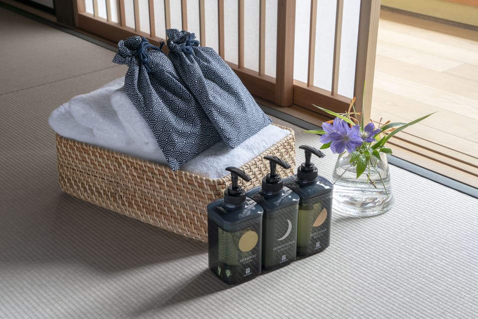 Private Machiya Townhouse (3 Single Beds and 1 Japanse Futon) | Bathroom amenities | Combined shower/tub, deep soaking tub, free toiletries, hair dryer