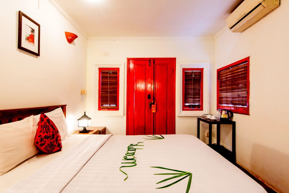 In-room safe, individually decorated, individually furnished, desk