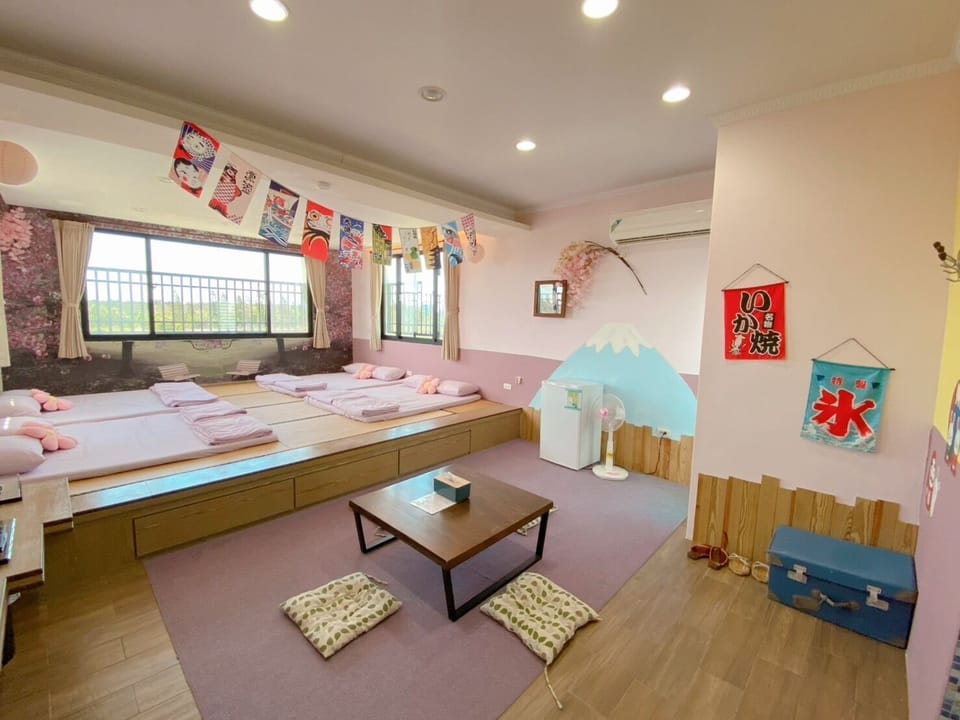 Standard Room | Blackout drapes, free WiFi, bed sheets