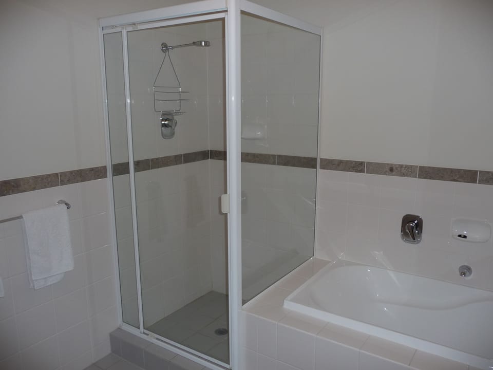 Family Apartment, 3 Bedrooms, 2 Bathrooms | Bathroom | Separate tub and shower, free toiletries, hair dryer, towels