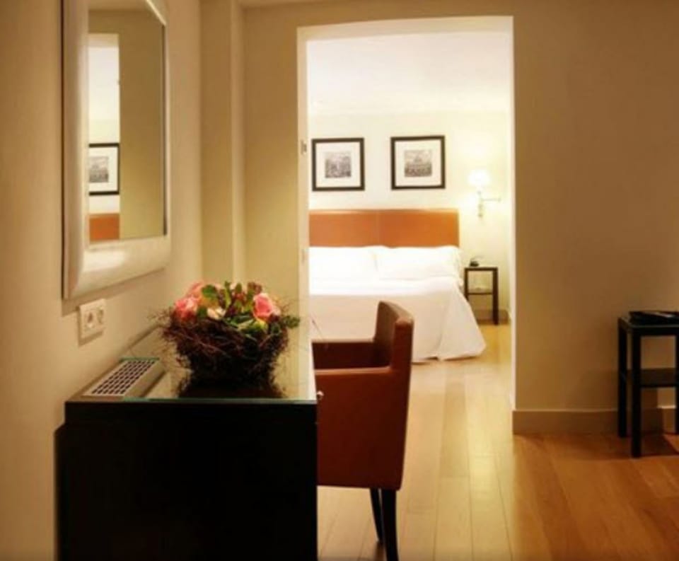 Superior Double Room | Living area | Flat-screen TV