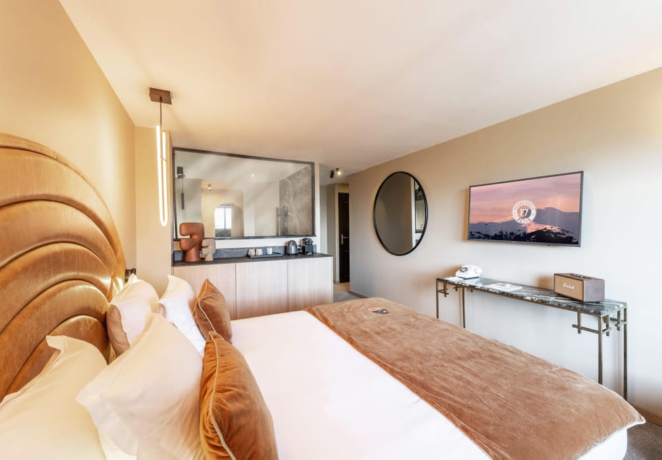 Junior Suite with Balcony | Premium bedding, in-room safe, iron/ironing board, free WiFi