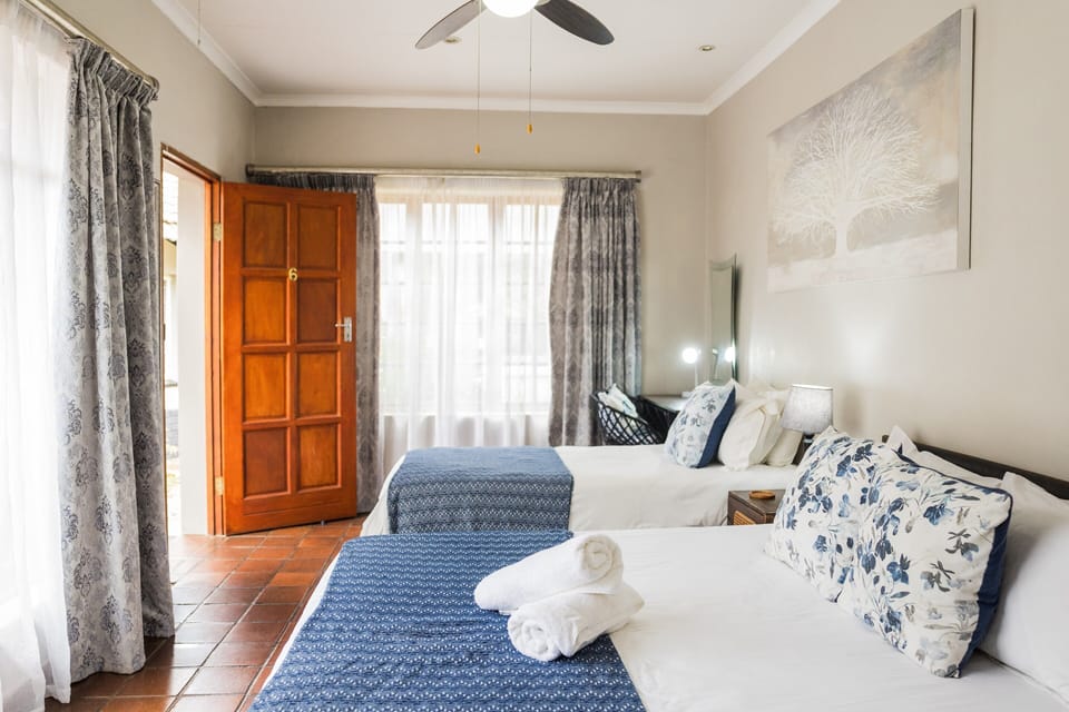 Family Room with Private Entrance, Room 6 | 1 bedroom, iron/ironing board (on request), WiFi (free)