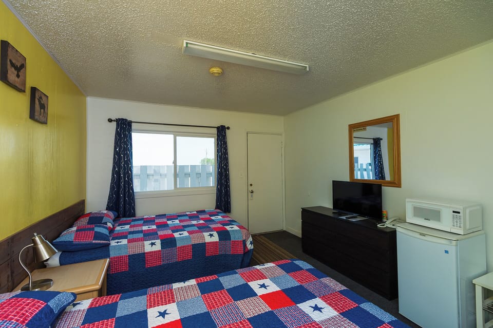 Classic Double Room, 2 Double Beds | 1 bedroom, desk, WiFi (free), bed sheets