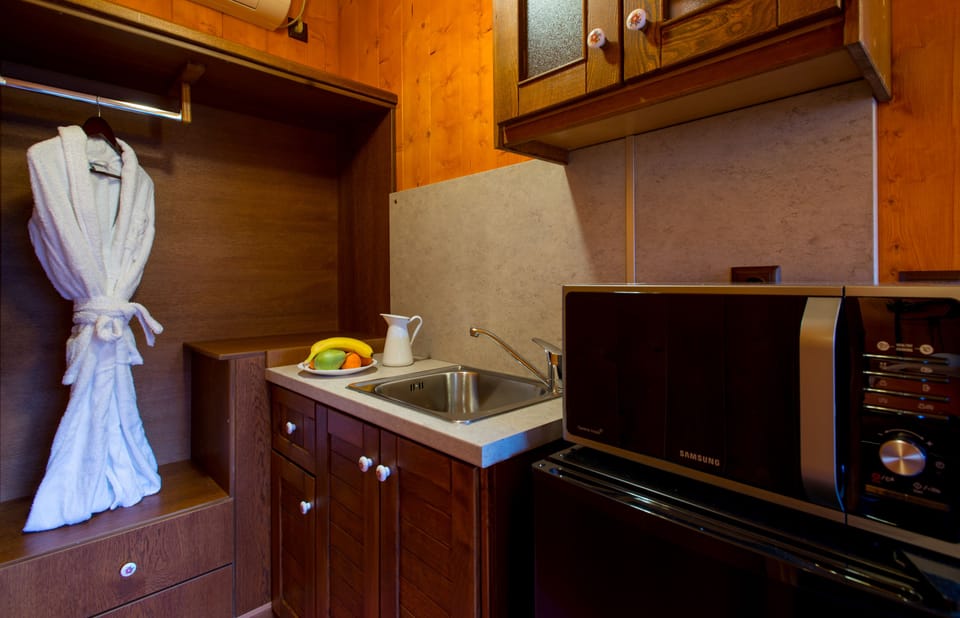 Family Bungalow, Mountain View (For 5) | Private kitchenette